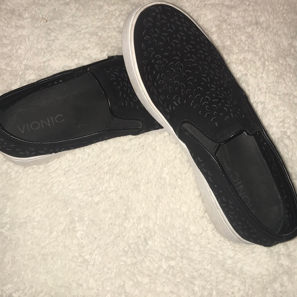 Used Vionic slip-ons